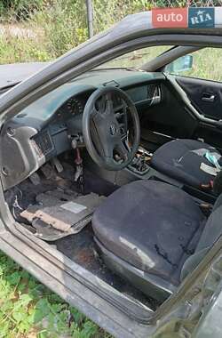 Седан Audi 80 1993 в 