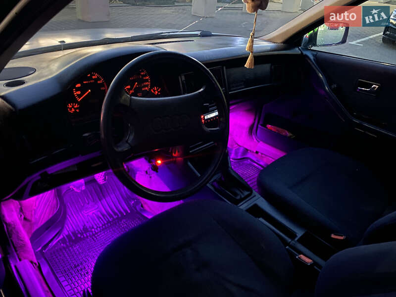 Седан Audi 80 1988 в Ровно