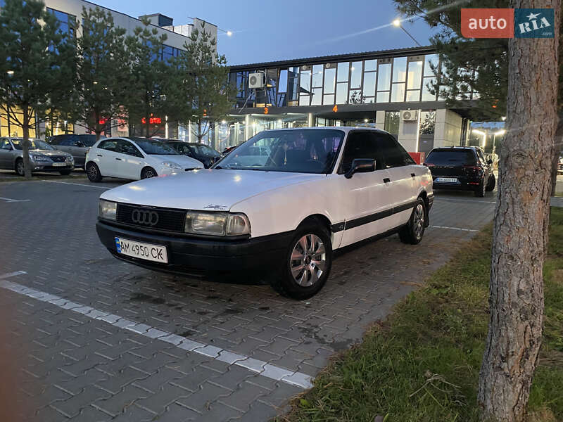 Седан Audi 80 1988 в Ровно