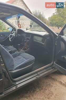 Универсал Audi 80 1993 в Киеве