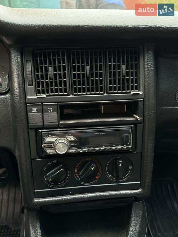 Седан Audi 80 1992 в Харькове фото 48 Седан Audi 80 1992 в Харькове