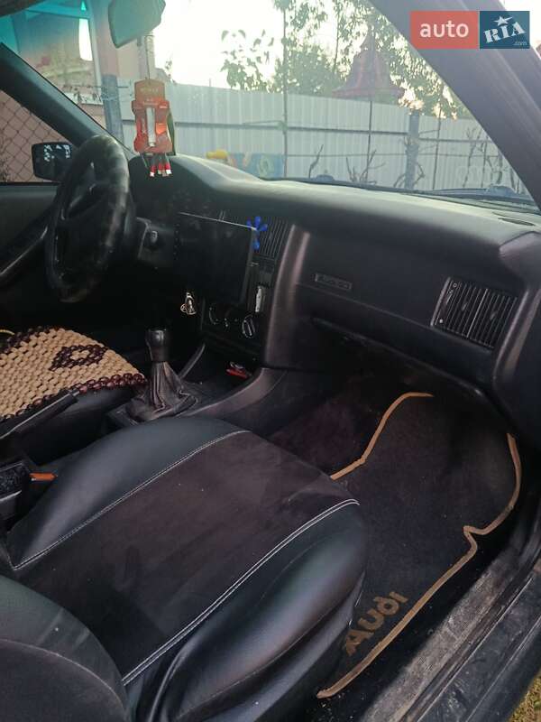 Седан Audi 80 1993 в Надворной