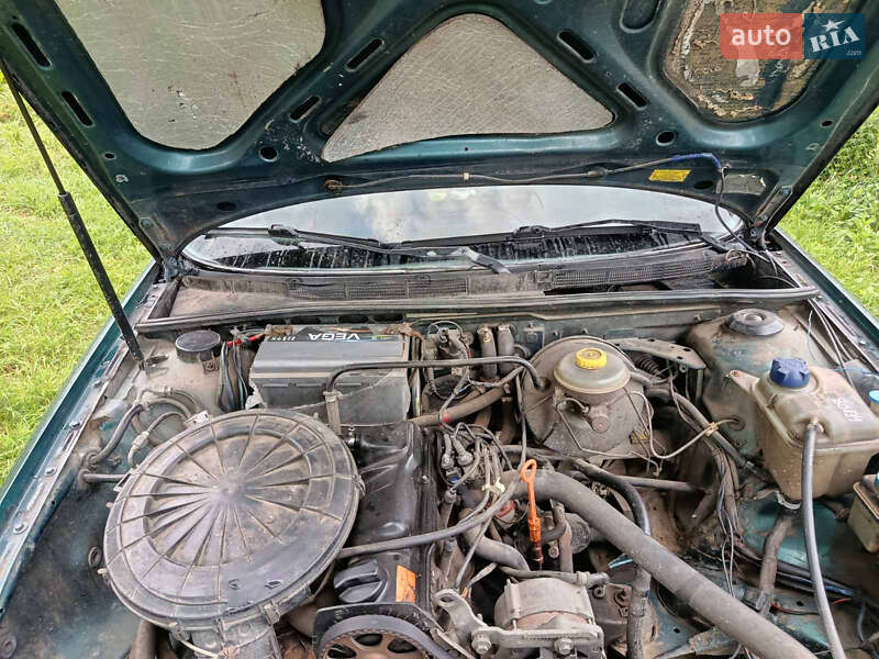 Седан Audi 80 1992 в Дядьковичах