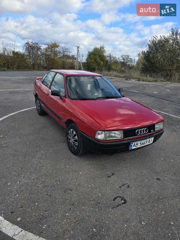 Седан Audi 80 1987 в Волочиске фото Седан Audi 80 1987 в Волочиске