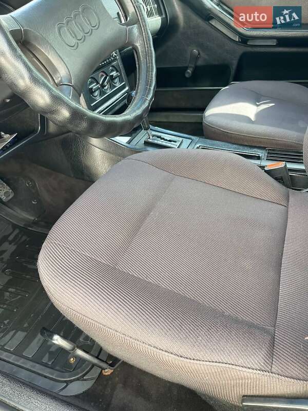 Седан Audi 80 1989 в Дніпрі
