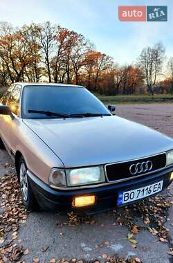 Седан Audi 80 1988 в Тростянці