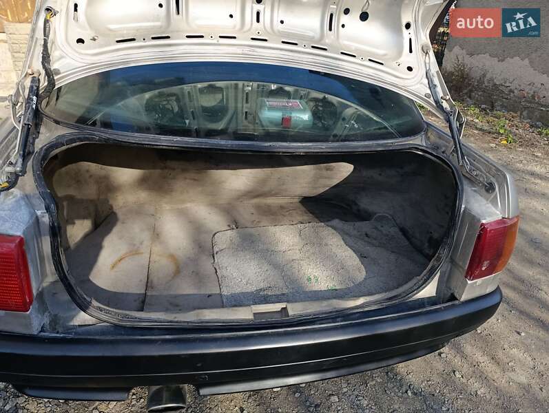 Седан Audi 80 1987 в Ланівці