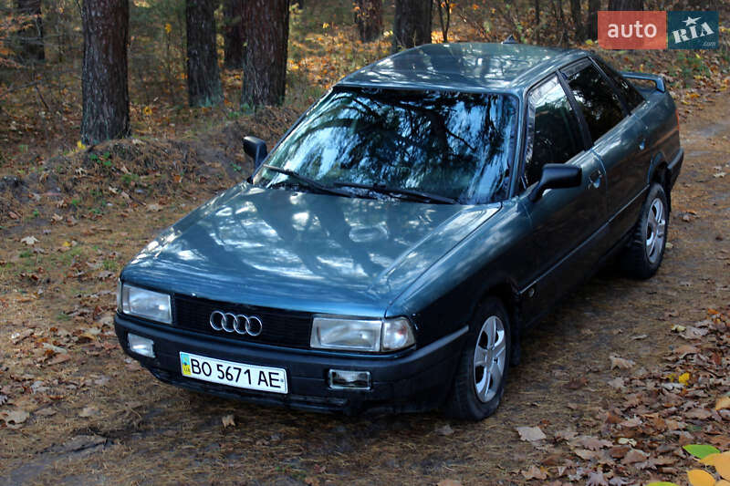 Седан Audi 80 1990 в Кременці