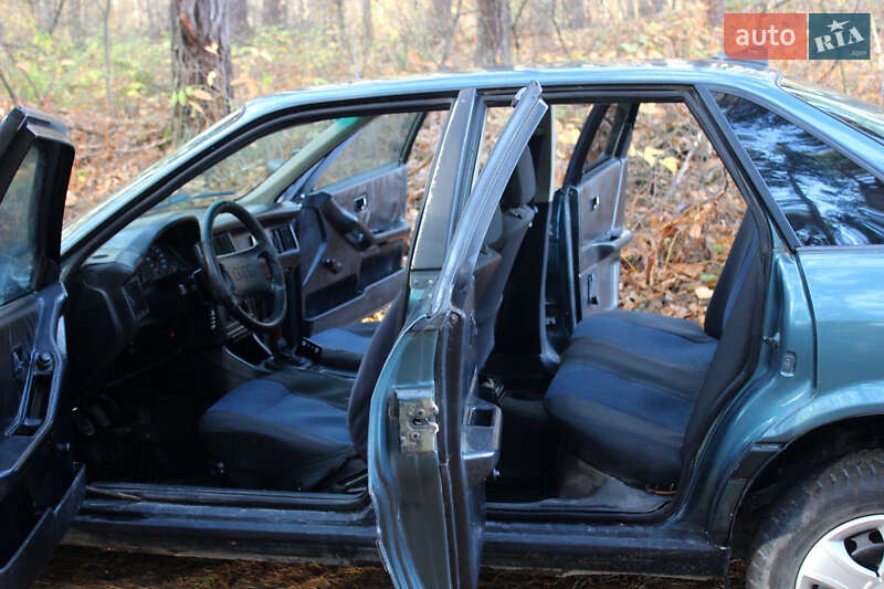 Седан Audi 80 1990 в Кременці