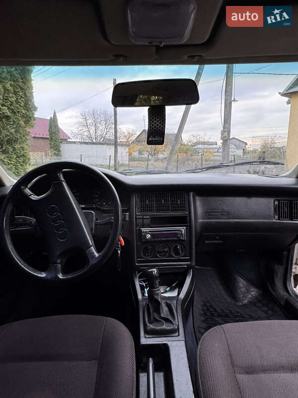 Седан Audi 80 1987 в Вараше фото 5 Седан Audi 80 1987 в Вараше