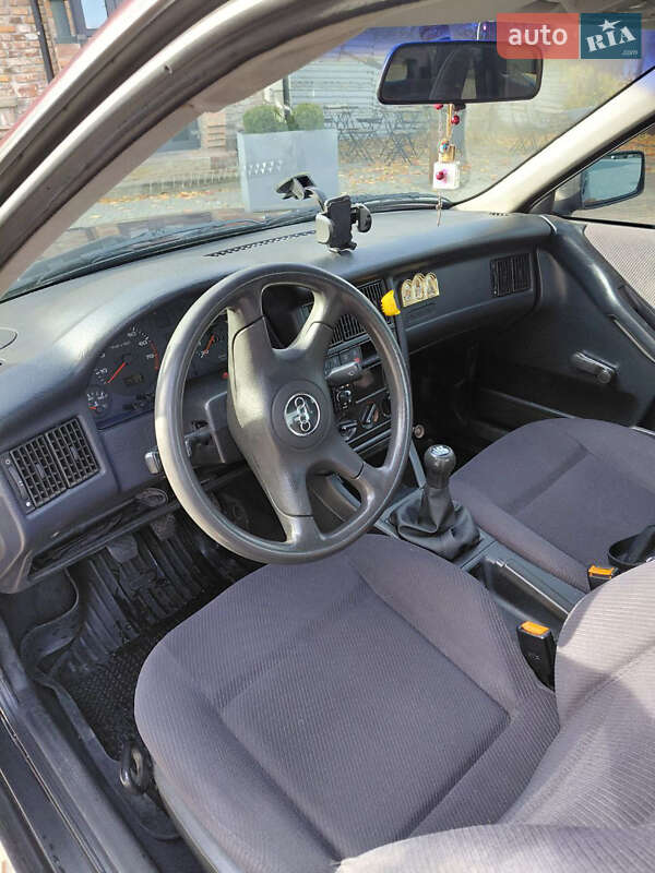 Седан Audi 80 1993 в Городку