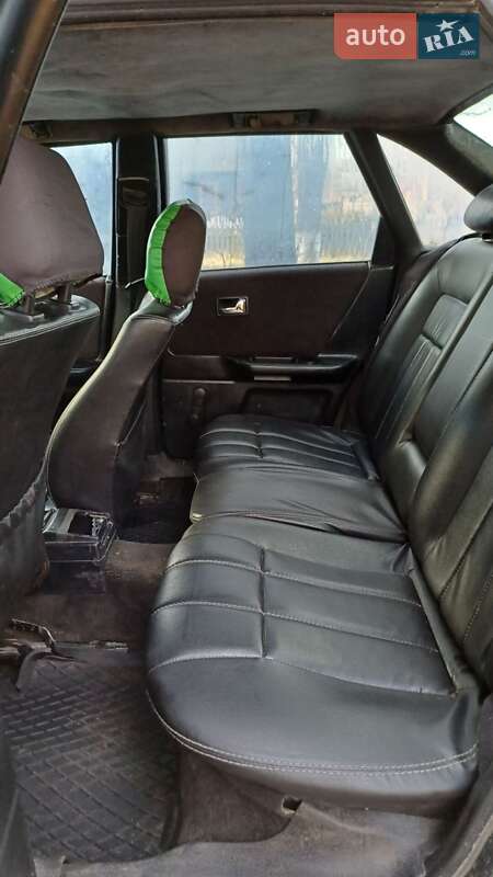 Седан Audi 80 1991 в Дубровице