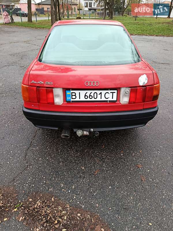 Седан Audi 80 1988 в Гадяче