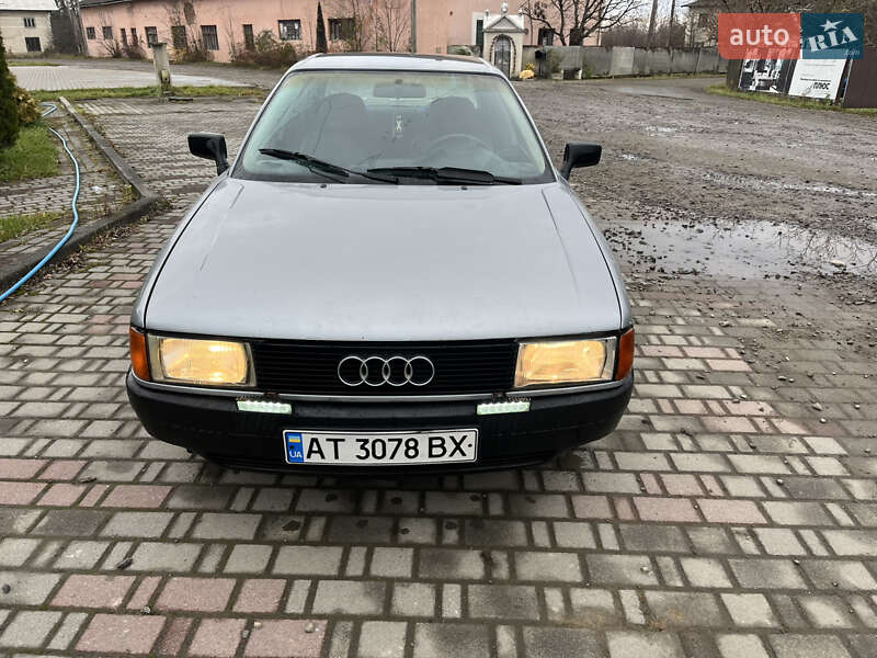 Седан Audi 80 1987 в Косове