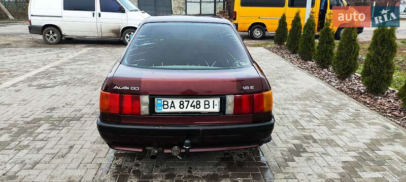 Седан Audi 80 1988 в Помошной