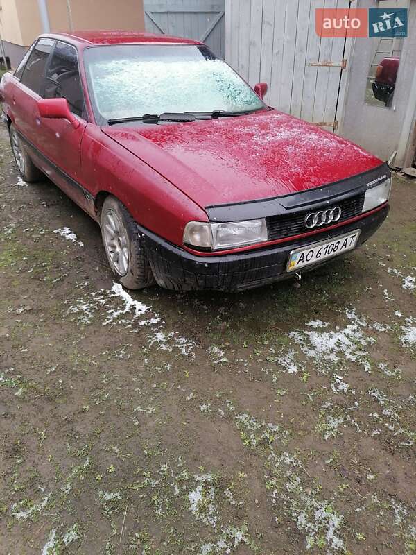 Седан Audi 80 1988 в Хусті