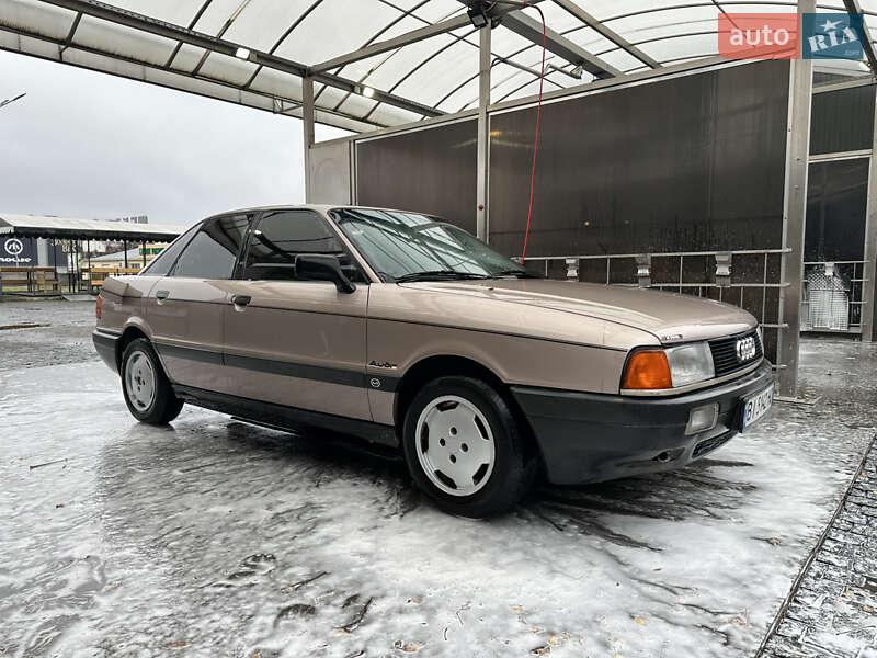 Седан Audi 80 1989 в Хороле