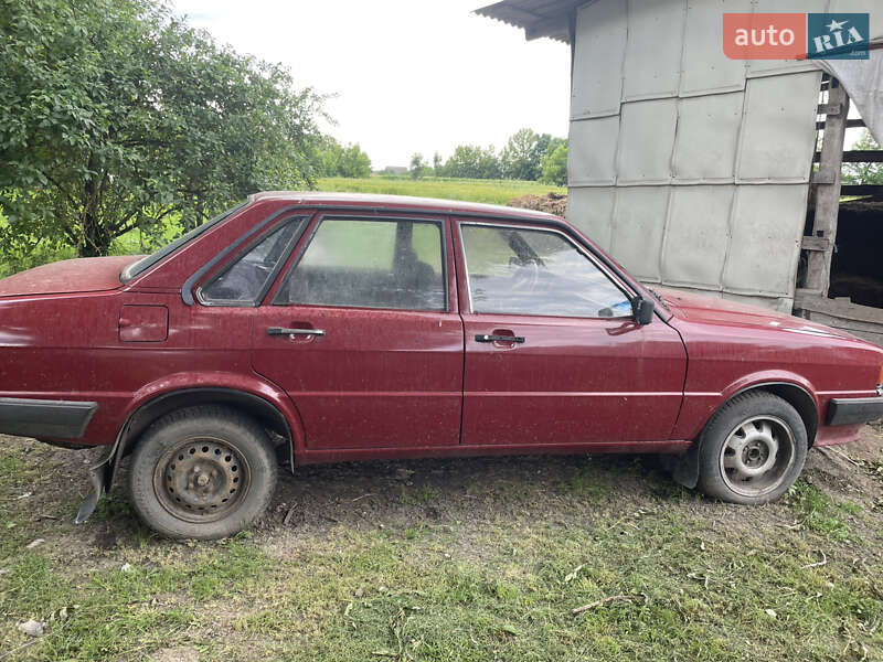 Седан Audi 80 1982 в Калиновке