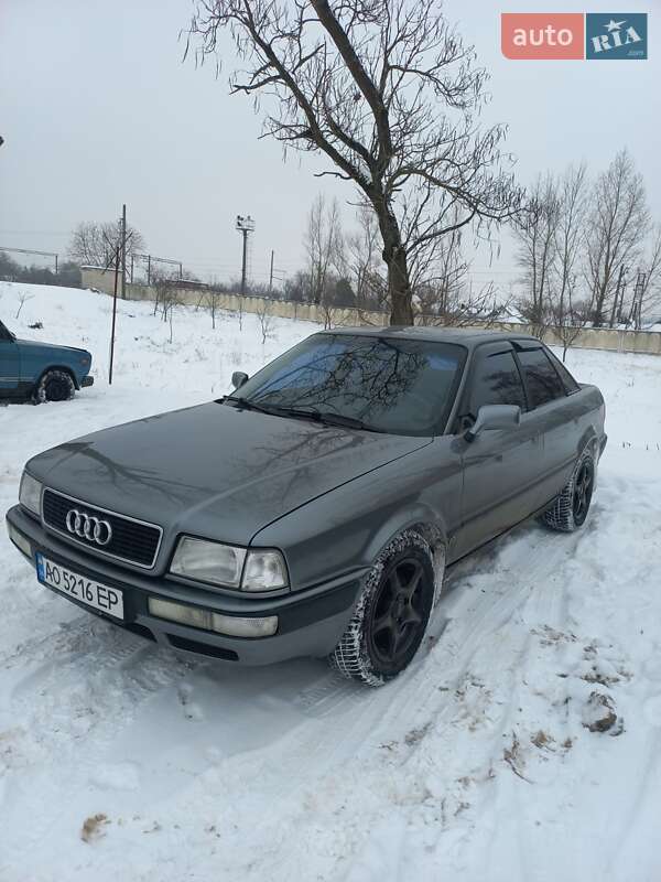 Седан Audi 80 1993 в Чопе
