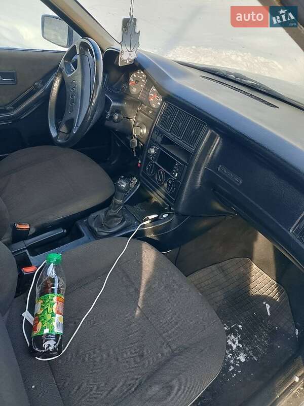 Седан Audi 80 1990 в Самборе