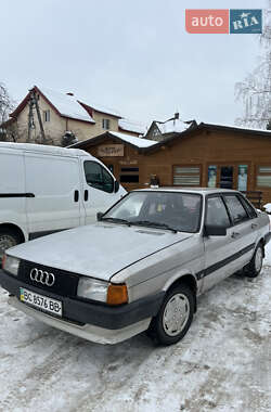 Седан Audi 80 1985 в Городке