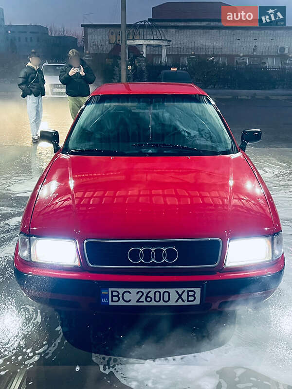 Седан Audi 80 1992 в Новояворівську