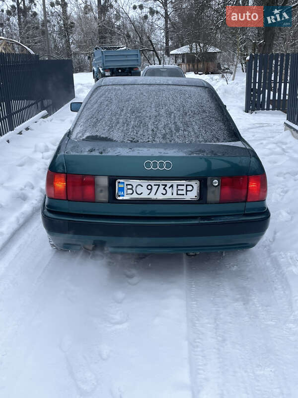 Седан Audi 80 1992 в Глинянах