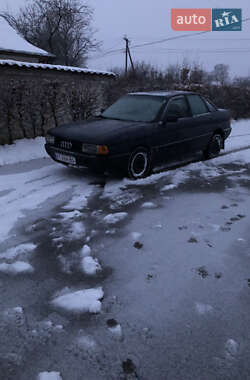 Седан Audi 80 1988 в Косове