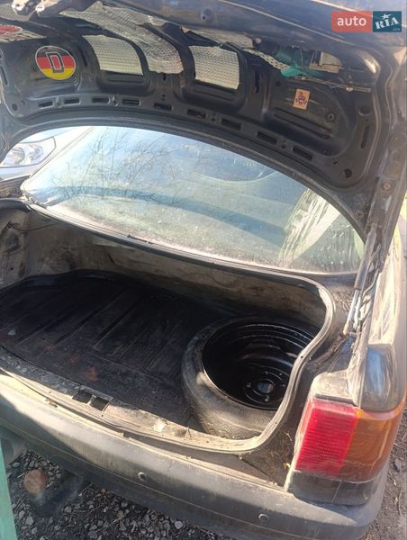 Седан Audi 80 1987 в Кременчуці