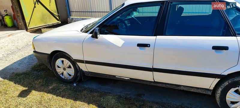 Седан Audi 80 1989 в Буске