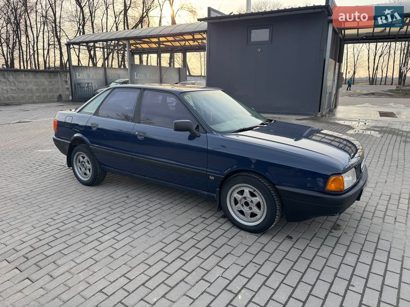 Седан Audi 80 1988 в Стрые