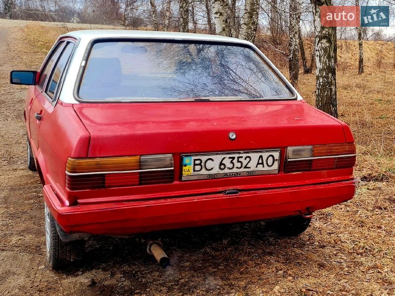 Седан Audi 80 1981 в Ратному