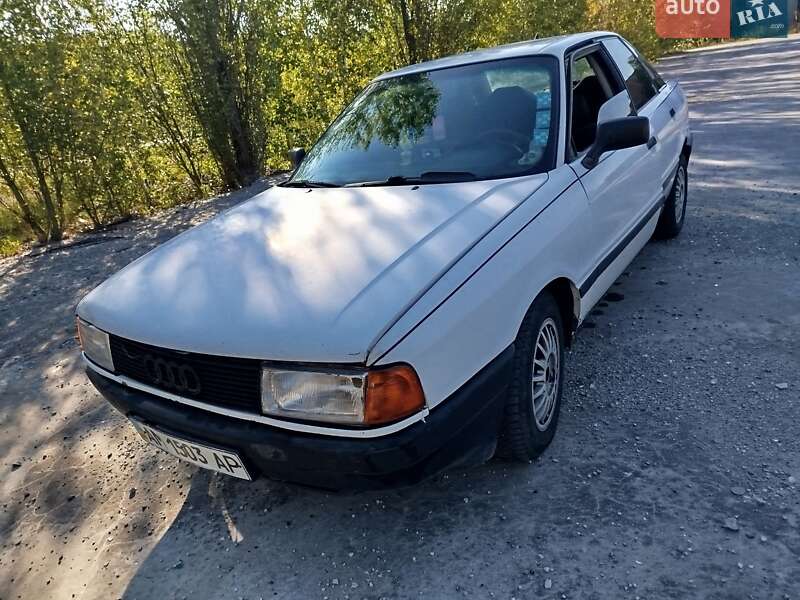 Седан Audi 80 1988 в Барановке