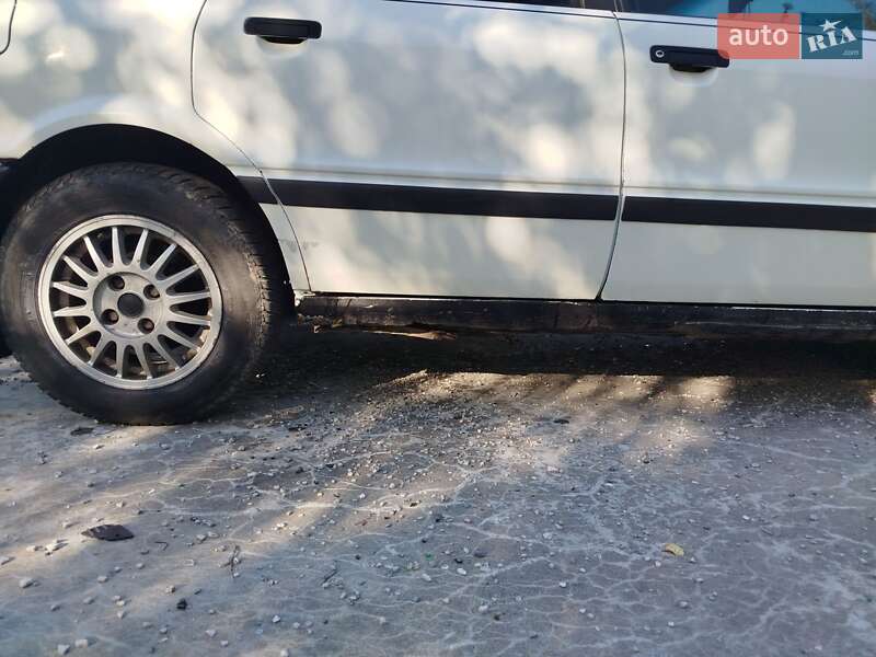 Седан Audi 80 1988 в Барановке