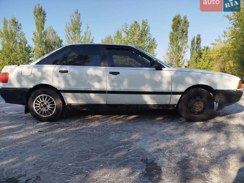 Седан Audi 80 1988 в Барановке