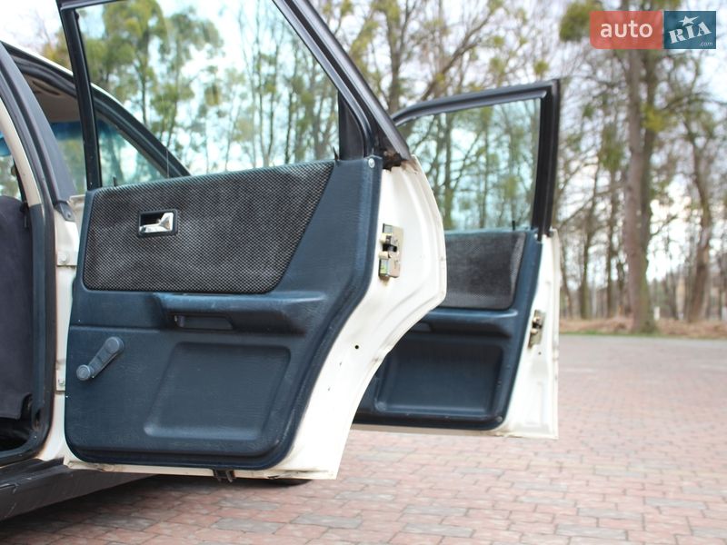 Седан Audi 80 1987 в Жовкве