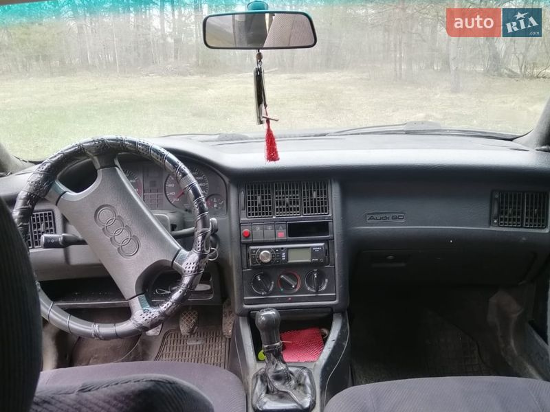 Универсал Audi 80 1993 в Вараше
