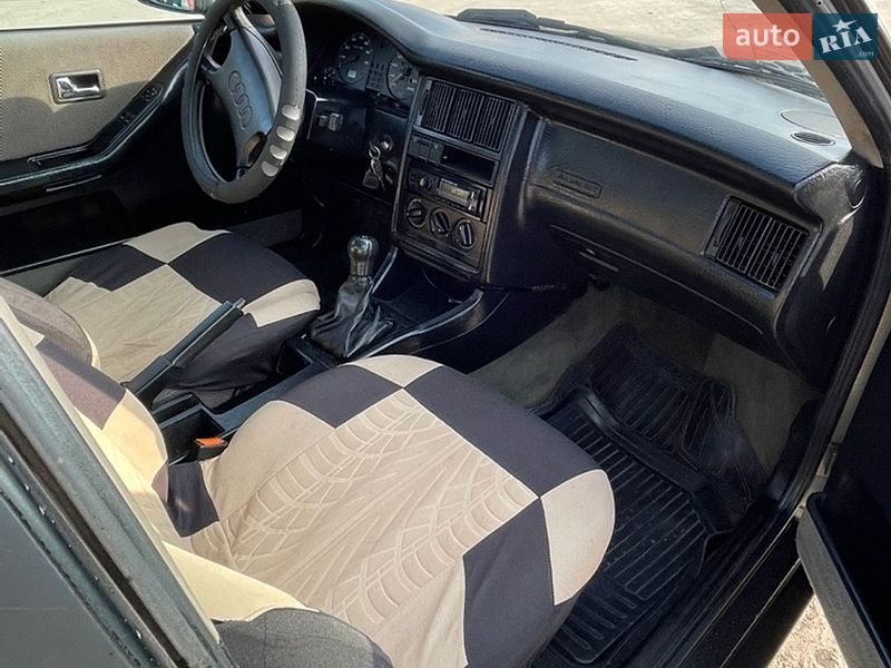 Седан Audi 80 1989 в Городке