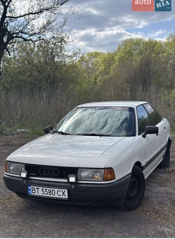 Седан Audi 80 1987 в Изюме