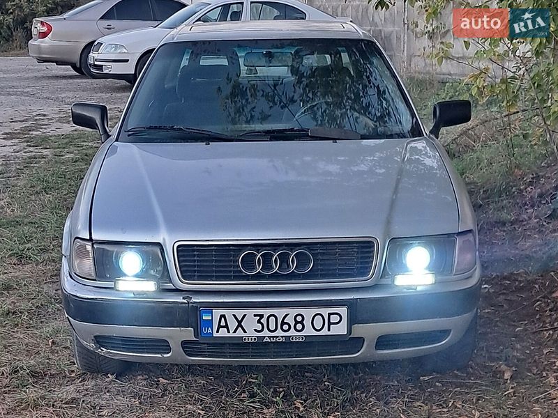 Седан Audi 80 1994 в Василькове