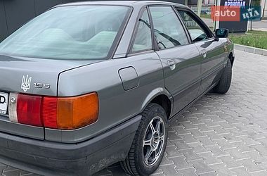 Седан Audi 80 1990 в Чернівцях