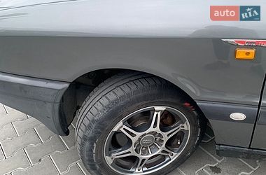 Седан Audi 80 1990 в Чернівцях