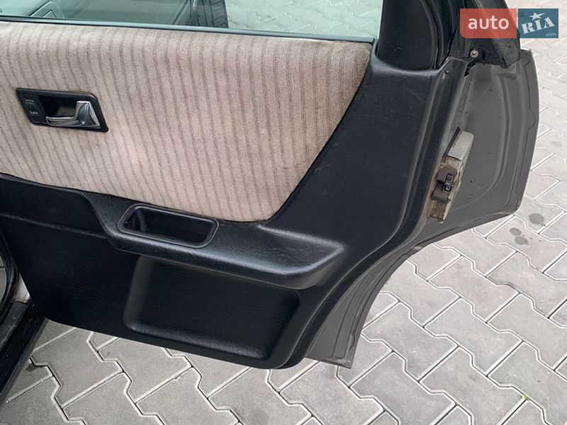 Седан Audi 80 1990 в Чернівцях