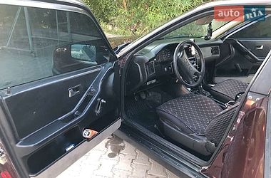 Седан Audi 80 1990 в Кельменцах