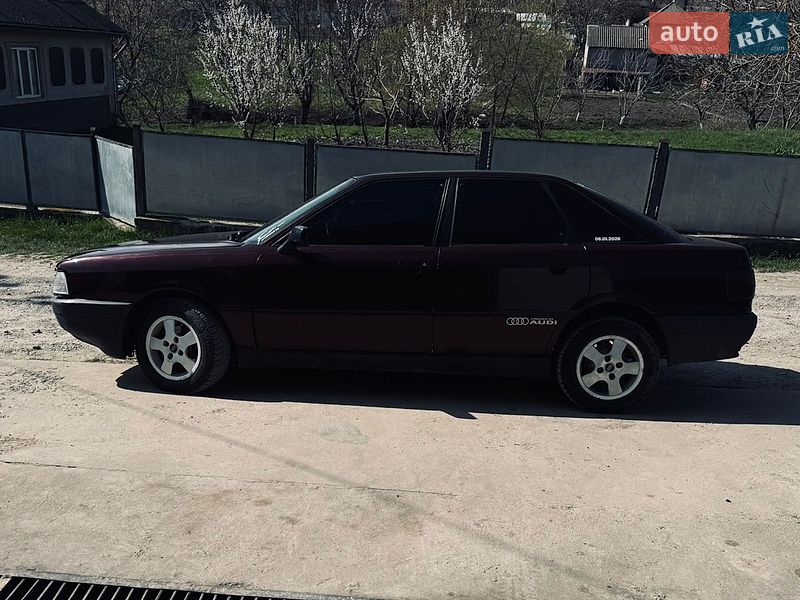 Седан Audi 80 1990 в Кельменцах