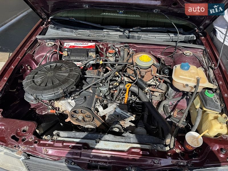 Седан Audi 80 1990 в Кельменцах