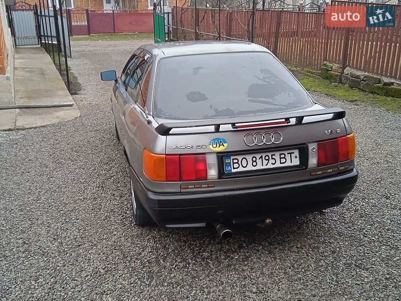Седан Audi 80 1989 в Чорткові