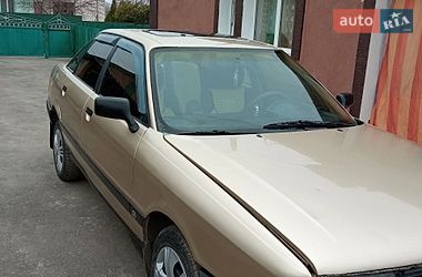 Седан Audi 80 1988 в Липовце