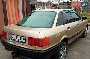 Седан Audi 80 1988 в Липовце