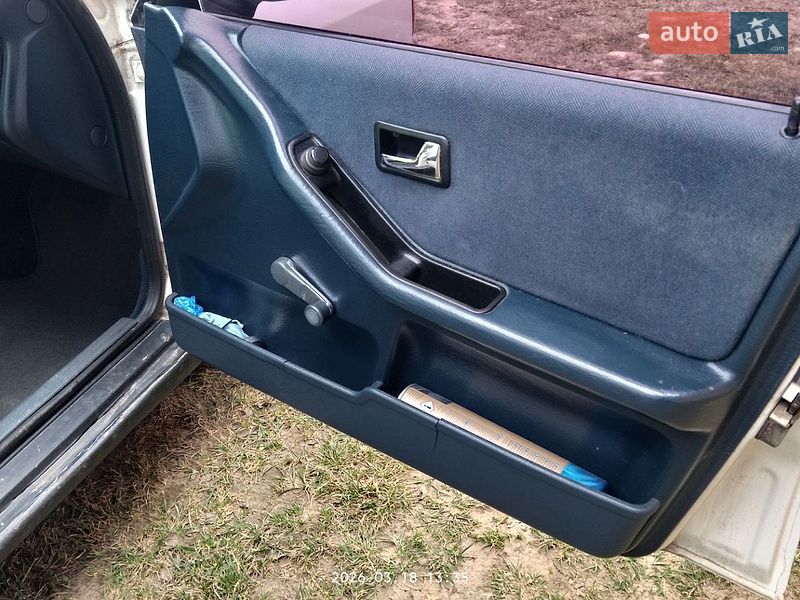 Седан Audi 80 1988 в Надворной